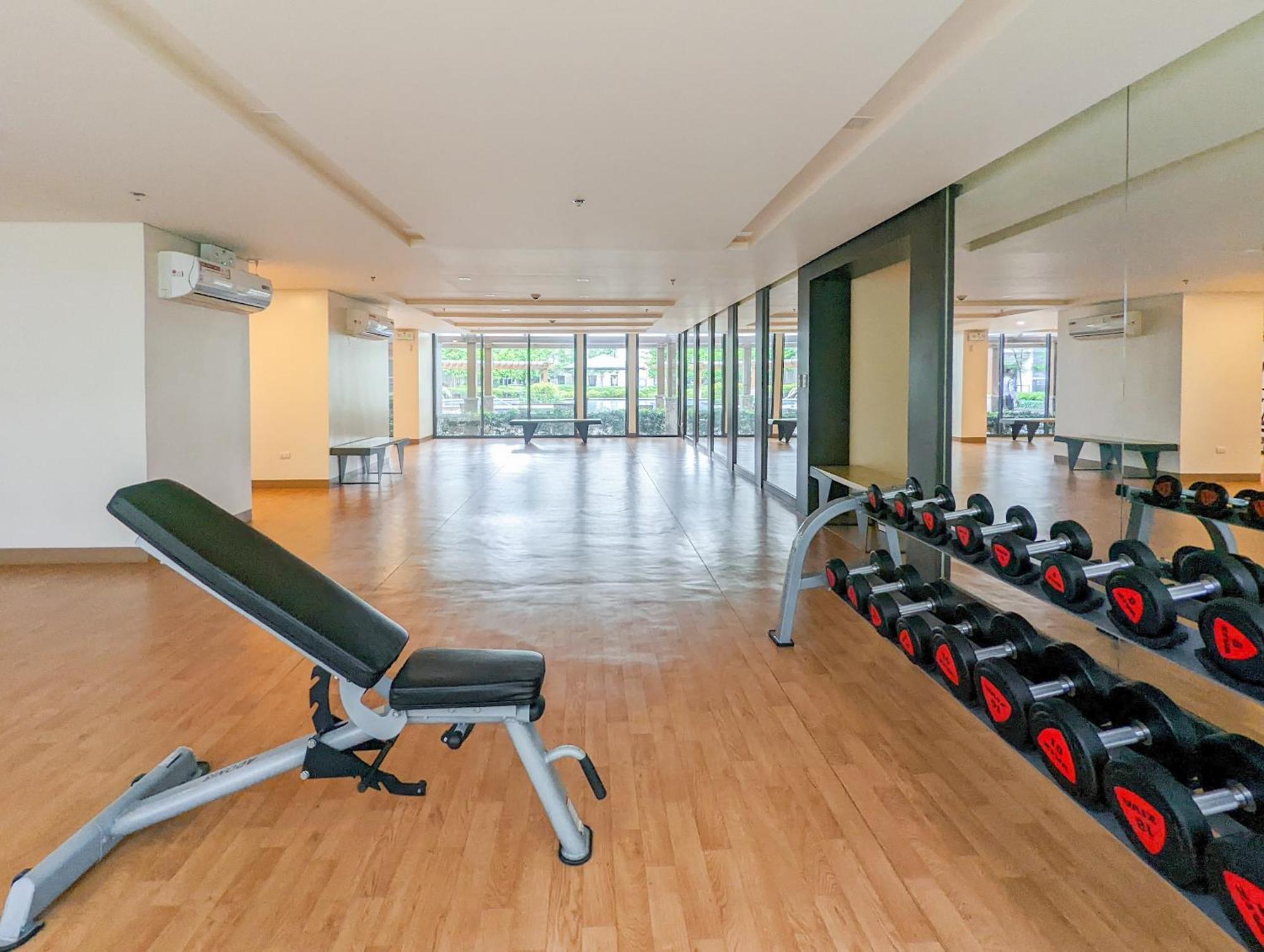 Studio Condo Naia Airport Terminal 3 Newport City Casino Manila Exteriör bild