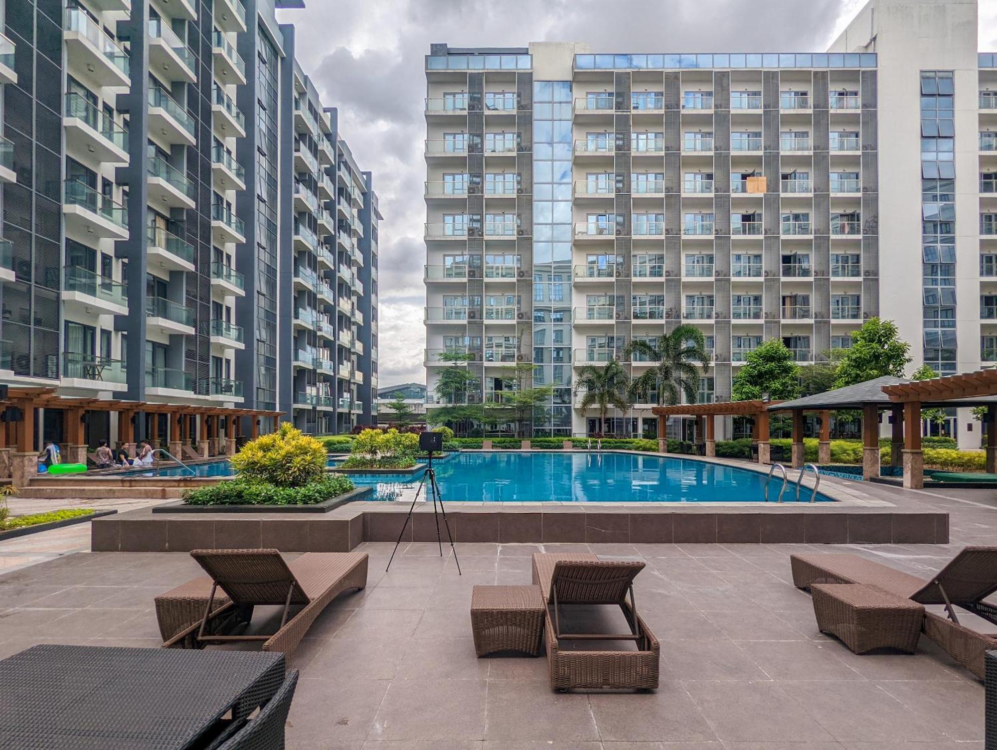 Studio Condo Naia Airport Terminal 3 Newport City Casino Manila Exteriör bild
