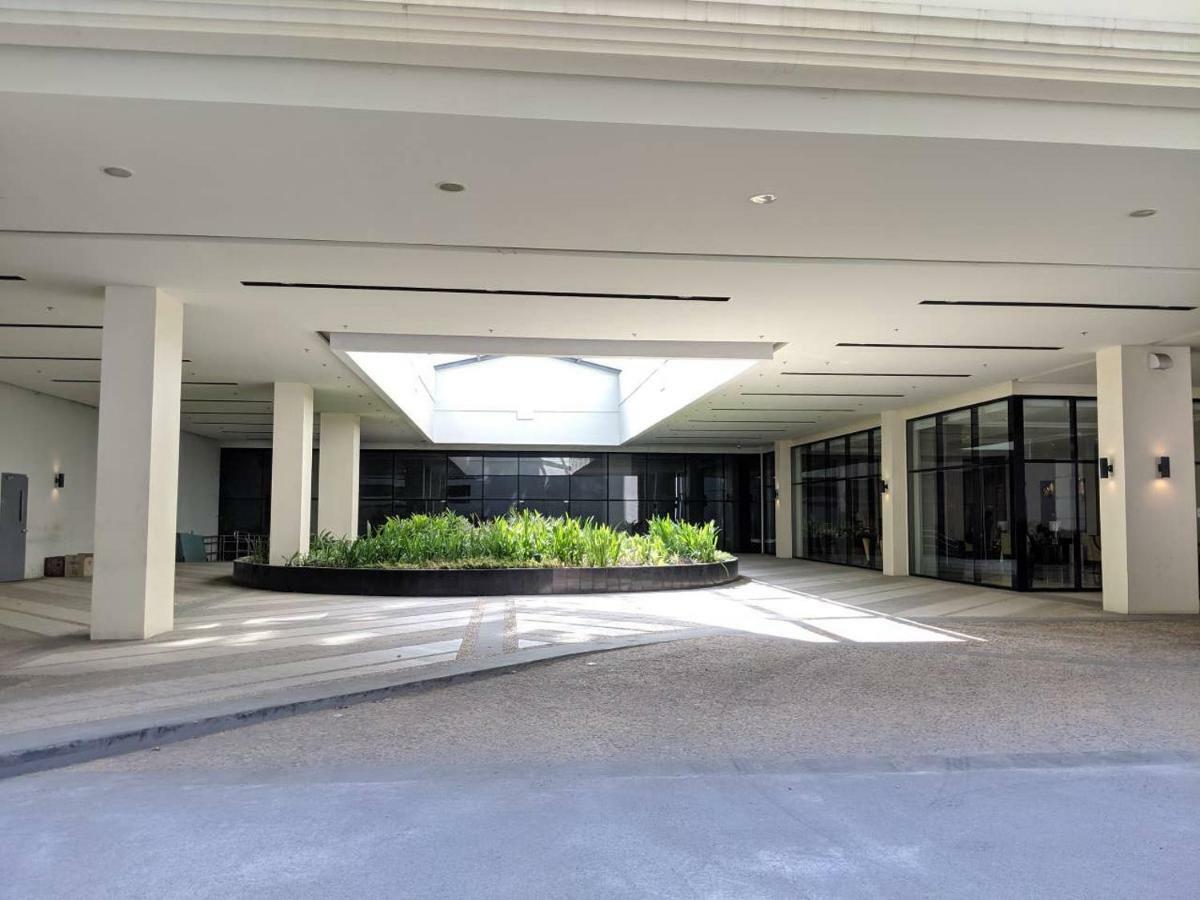Studio Condo Naia Airport Terminal 3 Newport City Casino Manila Exteriör bild